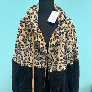 Camisa black animal print jacket size L.
